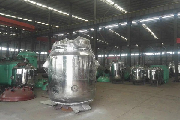 不銹鋼反應(yīng)釜具體是怎么工作的？